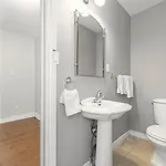 Entire House With 6 Bedrooms, 2 Full Bathrooms, And 1 Half Bathroom Holiday home *