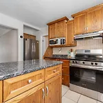 Entire House With 6 Bedrooms, 2 Full Bathrooms, And 1 Half Bathroom Holiday home
