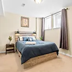 Apartment Simplylovely Modern Near Downtown With Free Parking And Patio