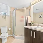 Simplylovely Modern Near Downtown With Free Parking And Patio *