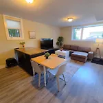 Sandy Hill Downtown Guesthouse