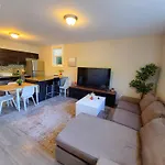 Sandy Hill Downtown Guesthouse