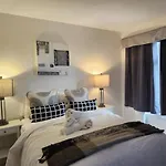 New Era Homestay *