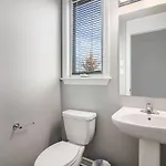 Beautifully Furnished 3-bedroom * Ottawa
