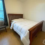 Apartment In Somerset
