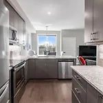 Beautifully Furnished 3-bedroom