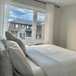 Beautiful Room In Ottawa With Private Bathroom