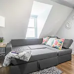 Urban 1br Gem With Kitchen, Smart Tv & Workspace * Ottawa