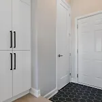 Villa Spacious Family In Barrhaven