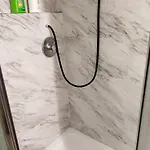Guest house Center Near Train Station & Parliament Ottawa