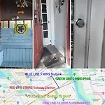 Center Near Train Station & Parliament Guest house *