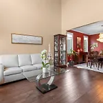 Villa Maple Heights - Stunning In West