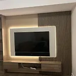 Private Room Close To The Airport