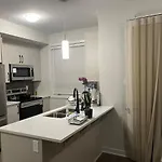 Private Close To The Airport Homestay Ottawa