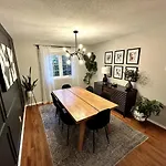 Large 4bd In Orleans With Pool Holiday home Ottawa