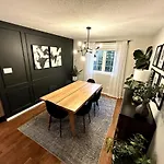 Large 4bd In Orleans With Pool Holiday home *