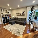 Large 4bd In Orleans With Pool