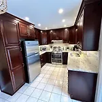 Holiday home Large 4bd In Orleans With Pool Ottawa