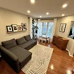 Holiday home Large 4bd In Orleans With Pool