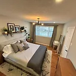 Large 4bd In Orleans With Pool Ottawa