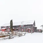 Strathmere Country Retreat Country house Ottawa