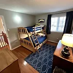 Large 4bd In Orleans With Pool