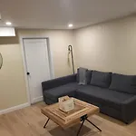 Modern 2 Bedroom Unit - River Walk
