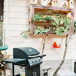 The Bay Crib Apartment Ottawa
