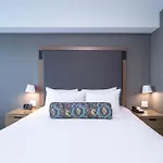 Sandman Signature Ottawa Airport Hotel