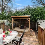 Cozy Family Home By Ottawa River Pathway With Bikes!