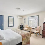 Strathmere Country Retreat Ottawa
