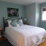 Shirley Samantha\'S Bed & Breakfast
