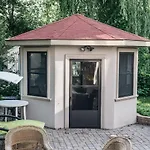 Jstlikehome - Luxury Mansion & Guesthouse