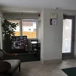 Value Inn Ottawa