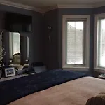 The Boston \'T\' Bed & Breakfast