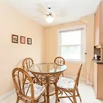 Home In Trendy & Vibrant Westboro