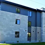 Simply Luxury Stays