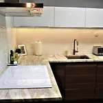 Simply Luxury Apartment *