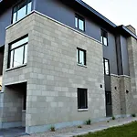 Simply Luxury Stays