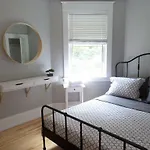Beautiful, Clean, Quiet 2 Br-in Downtown Ottawa. Parking, Wifi And Netflix Included Ottawa