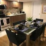 Self Check-in Spacious With Full Kitchen Ottawa