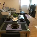 Self Check-in Spacious With Full Kitchen