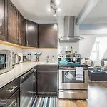Bright And Stylish 1Br - Rooftop Deck - Downtown