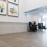 Adam\'S Airport Inn
