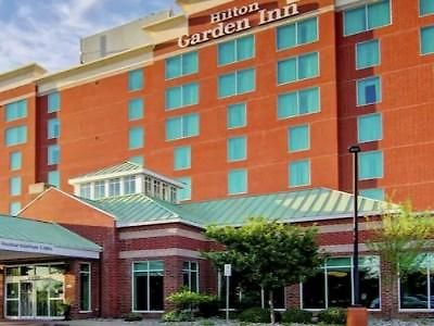 Hilton Garden Airport Hotel 3*