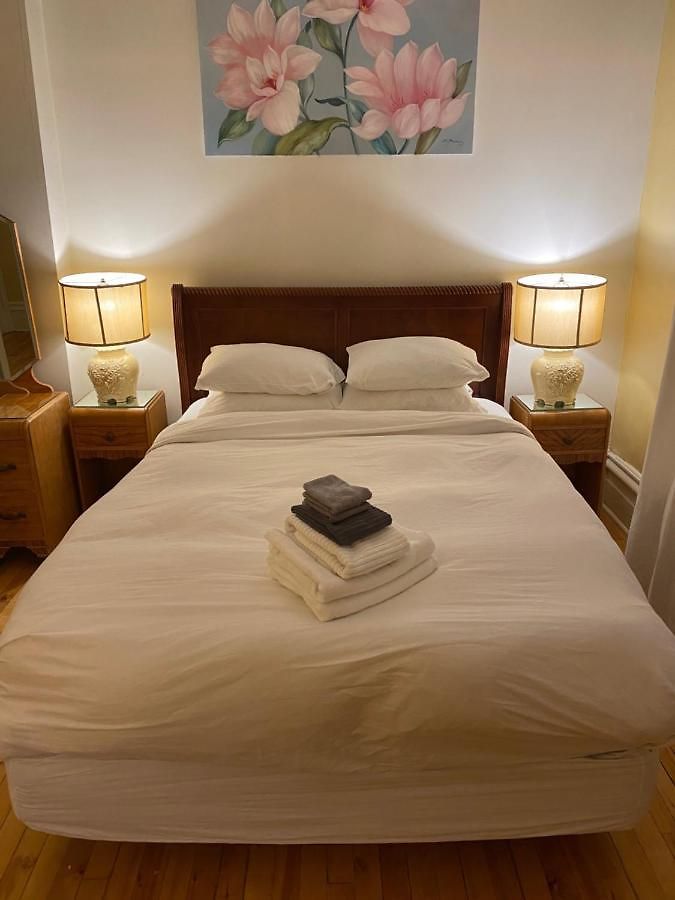 Gold Door Bed & Breakfast 2*
