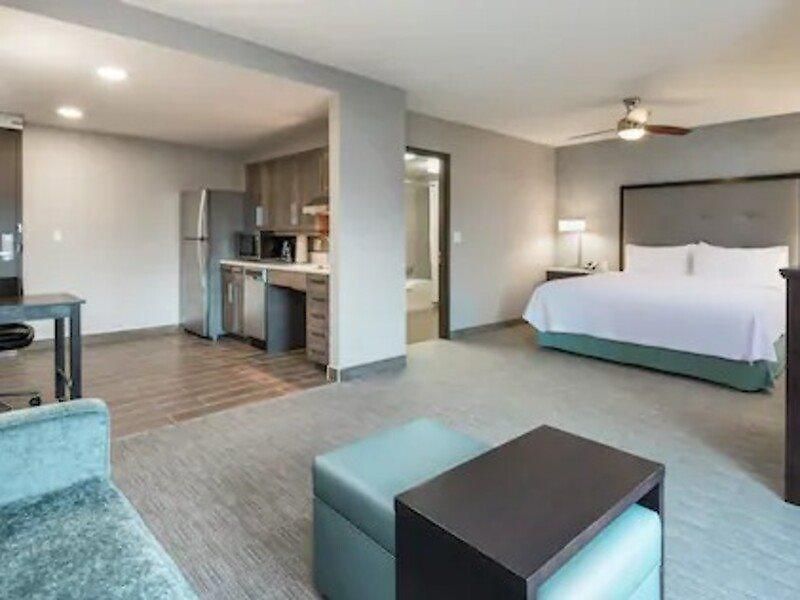 Hotel Homewood By Hilton Airport