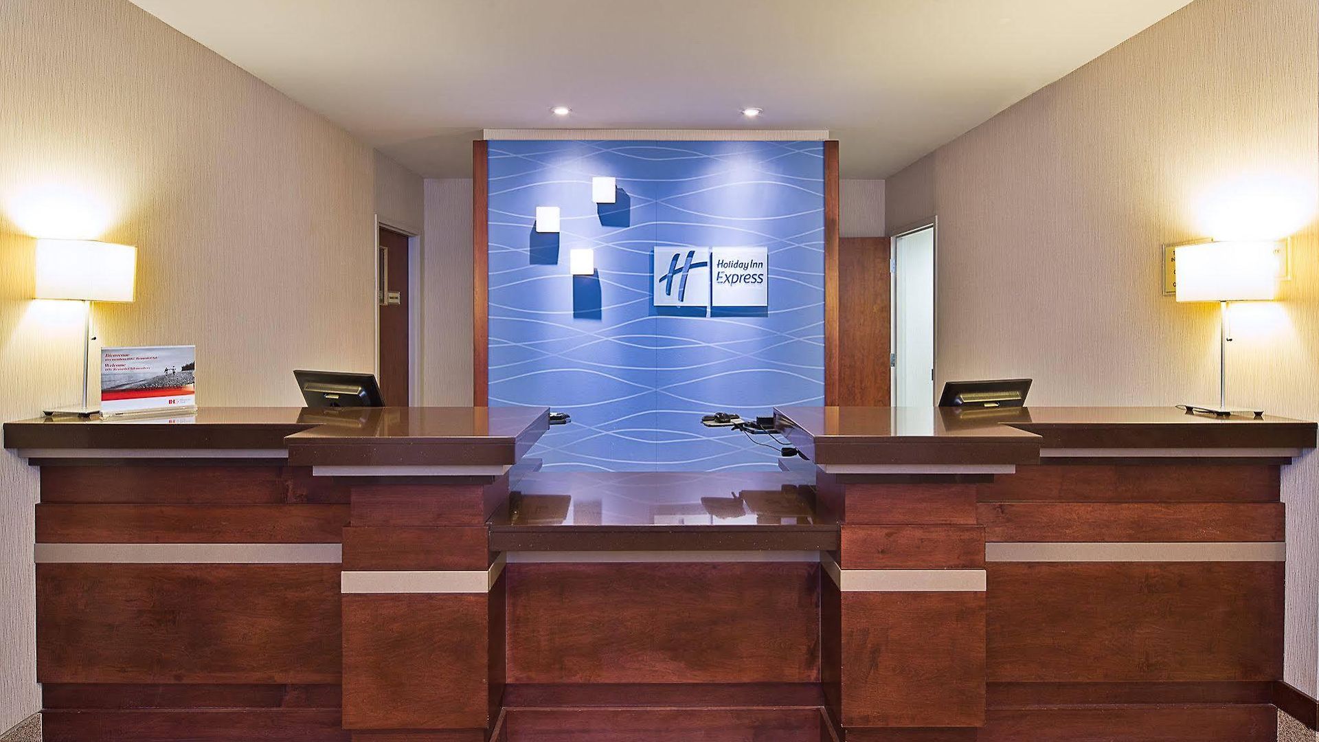 Express & Airport By Ihg Ottawa
