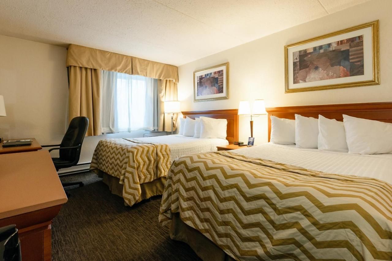 Travelodge By Wyndham East