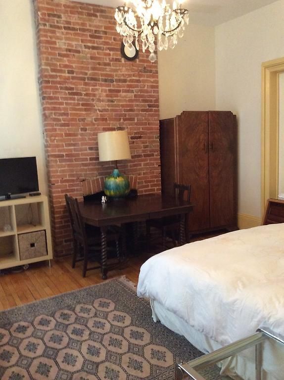 Gold Door Bed & Breakfast Ottawa